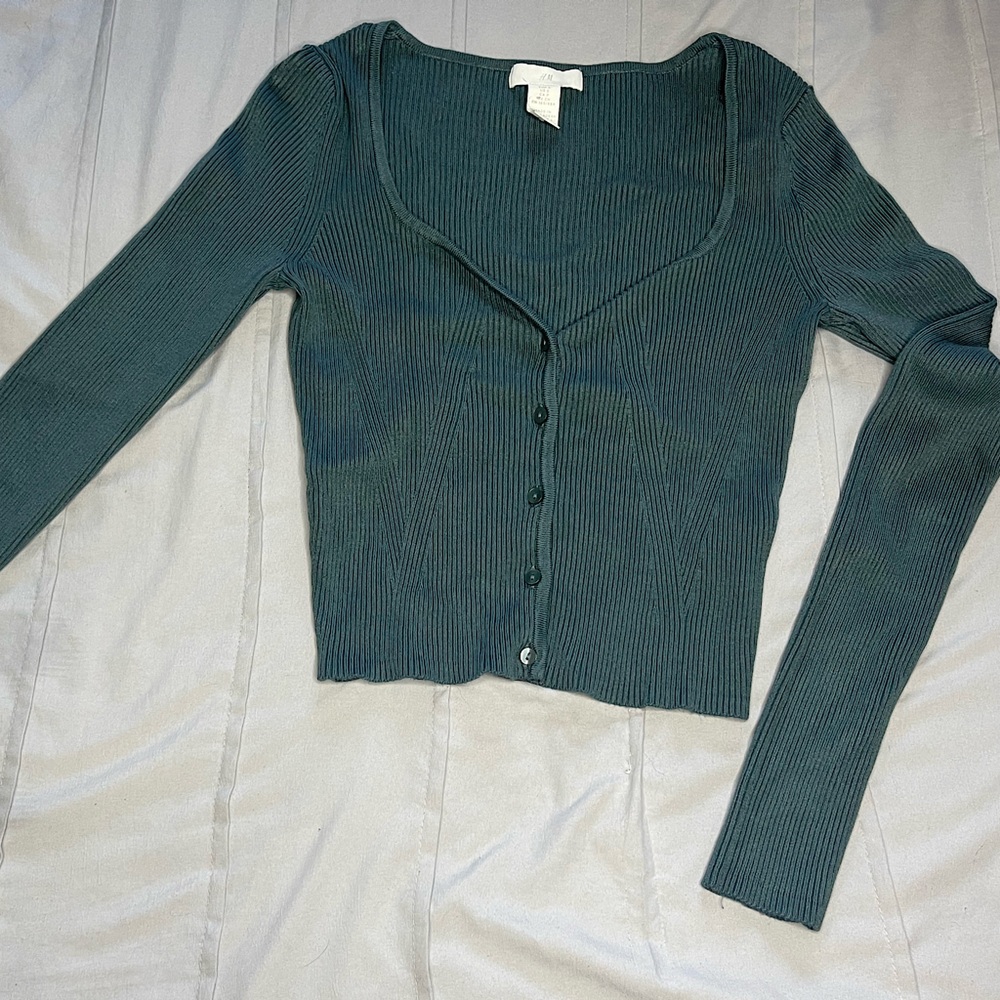 H&M, size small, ribbed button down shirt